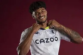 开云体育app-今晨阿斯顿维拉调整名单以备中超，官宣签约环节打磨，目标明确，球探报告显示潜力的简单介绍